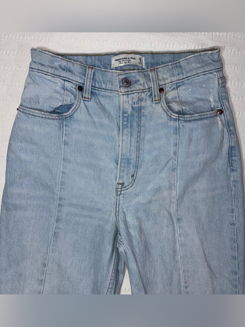 Abercrombie Fitch 90s Straight Ultra High Rise Jeans Womens Size 28/6 Light Wash - Picture 3 of 12